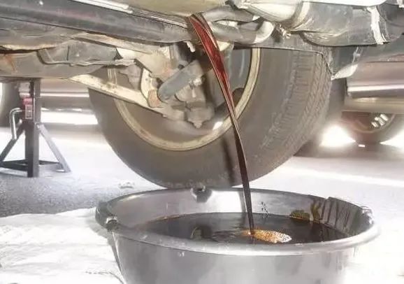 潔匠凈化·的凈工業(yè)除臭劑_廢機(jī)油處理難度大，擺脫“惡臭異味”又有什么方向？