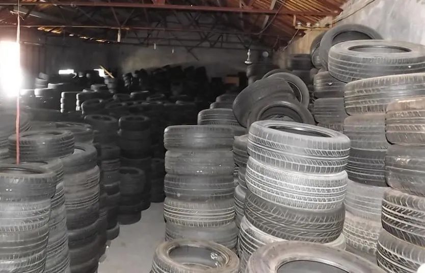 潔匠凈化·的凈工業(yè)除臭劑_廢舊輪胎煉油廢氣污染，車間惡臭問題可利用潔匠凈化除臭劑解決